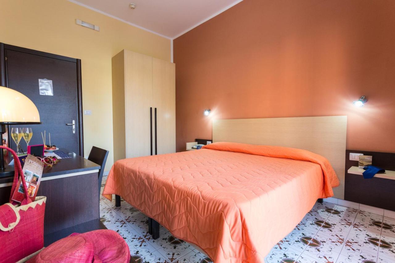 Hotel Del Sole Πομπηία Εξωτερικό φωτογραφία