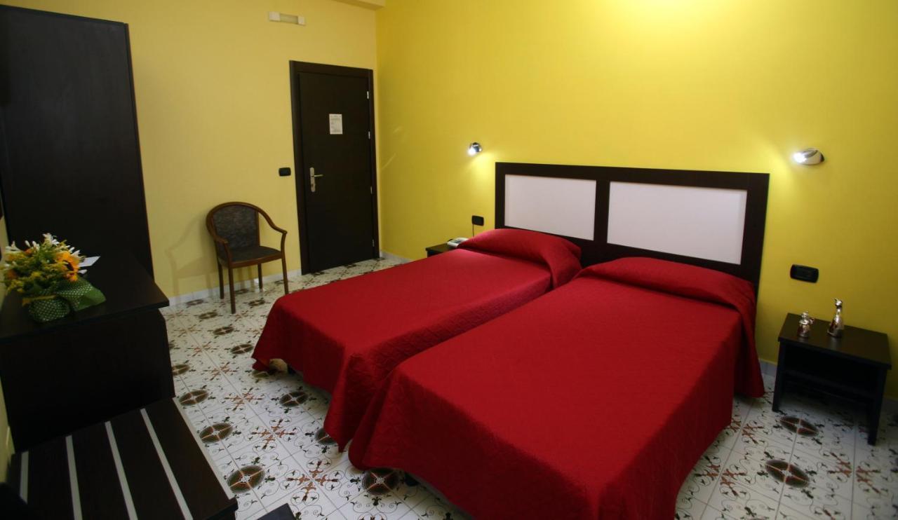 Hotel Del Sole Πομπηία Εξωτερικό φωτογραφία
